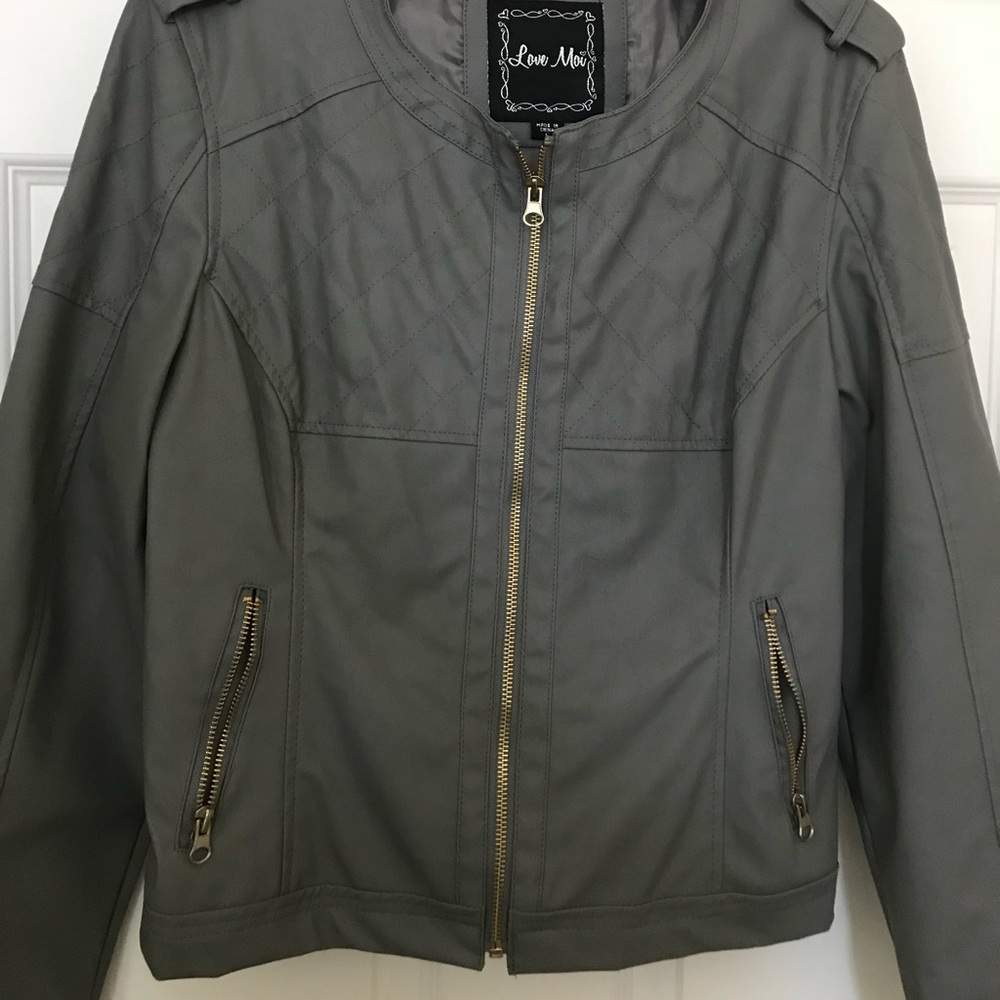 Jacket - Picture 3 of 4